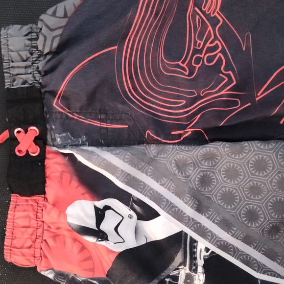 Boys Star Wars swim trunks - Picture 2 of 8